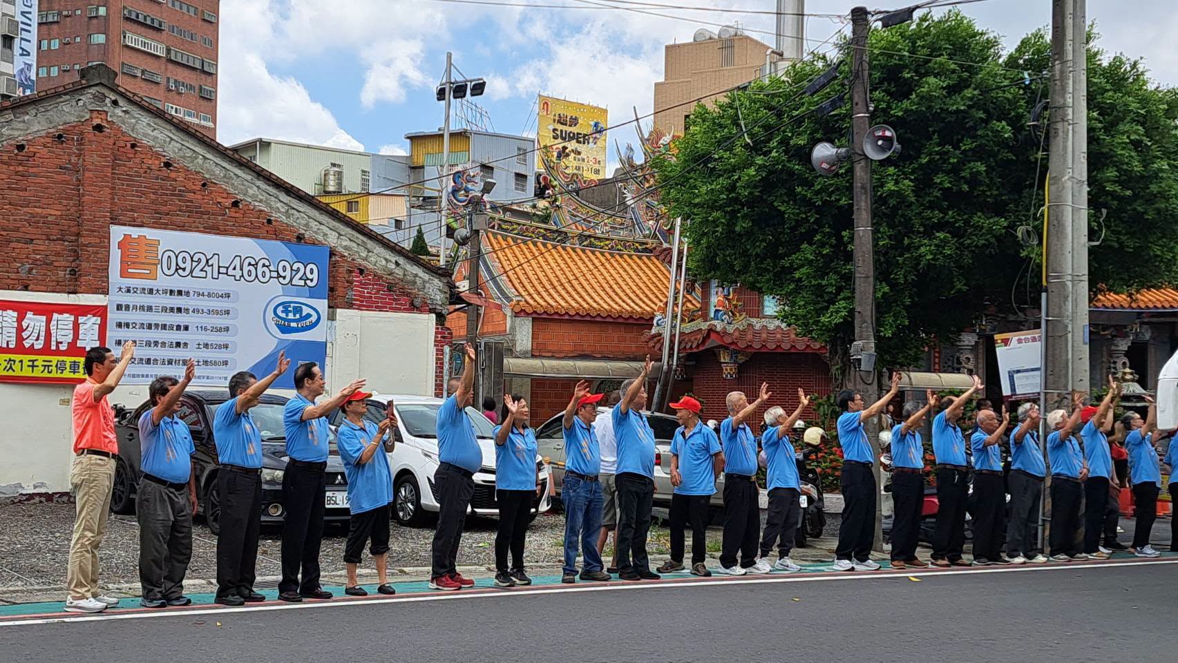 基隆鎮海宮團隊蒞臨參香祈福。